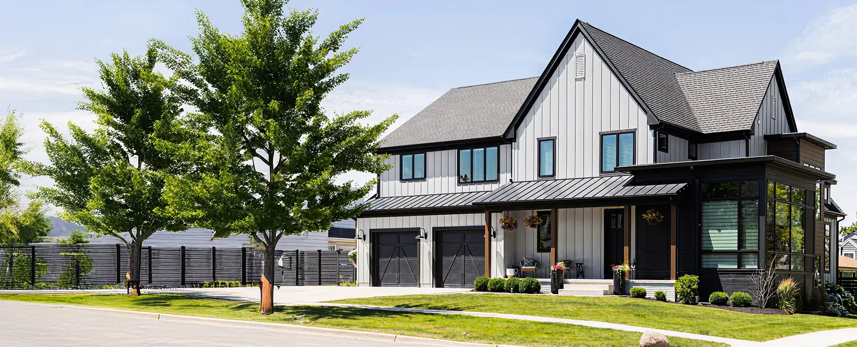 <h1>Portland Roofing Contractor - Licensed Roofing Company</h1><h2>- Save 15-20%</h2>